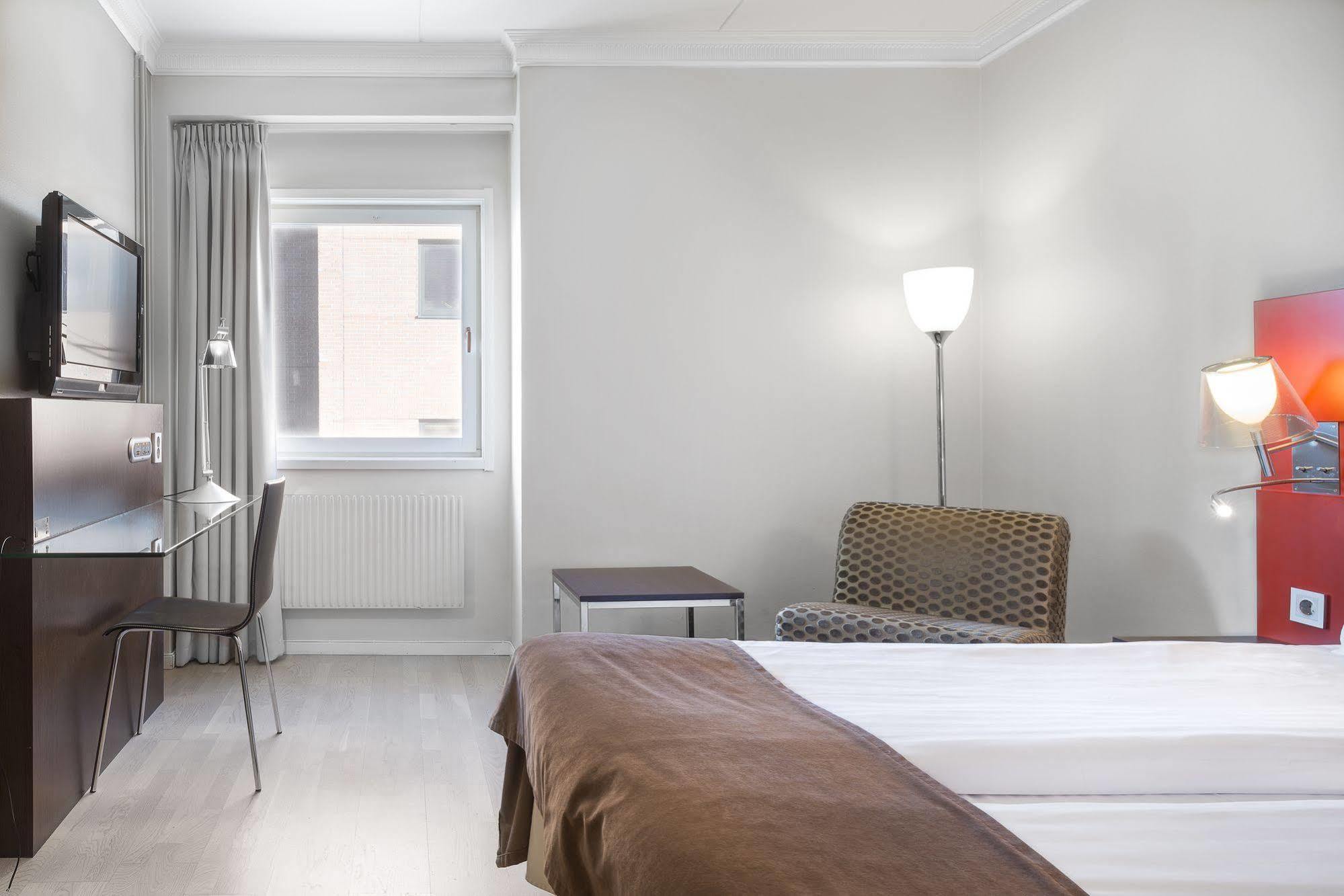 Quality Hotel Нака Екстер'єр фото